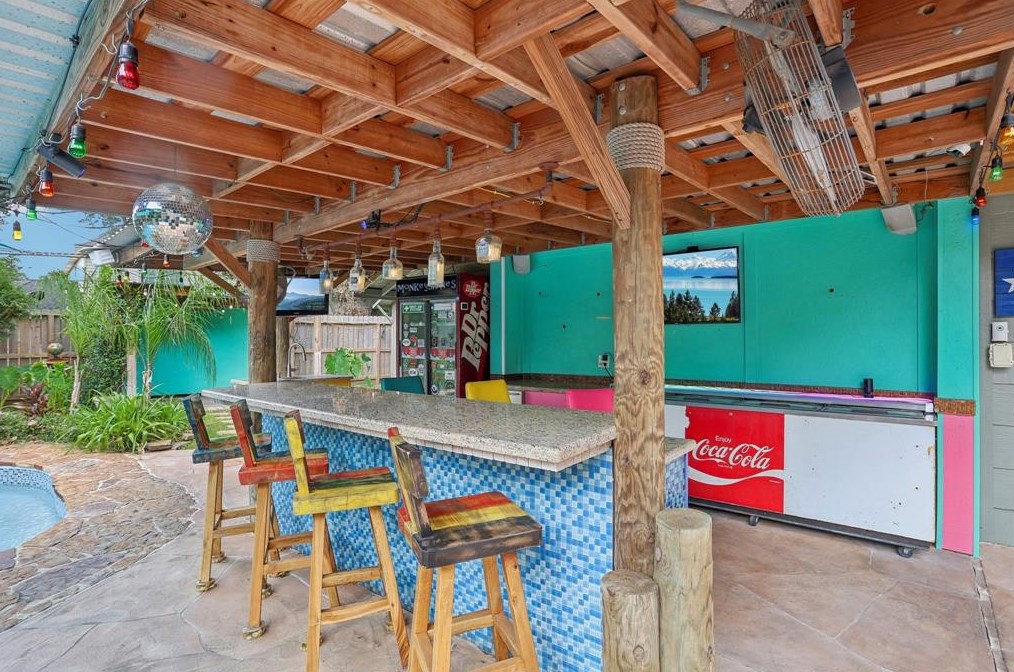 16229 Singapore Ln, Houston TX  77040-2041 exterior