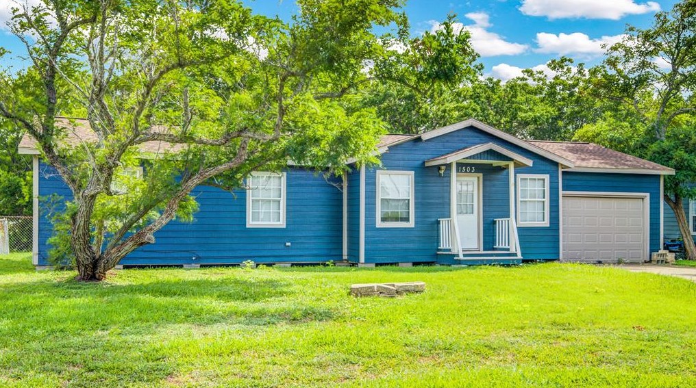 1503 N Ave O, Jones Creek, TX 77541