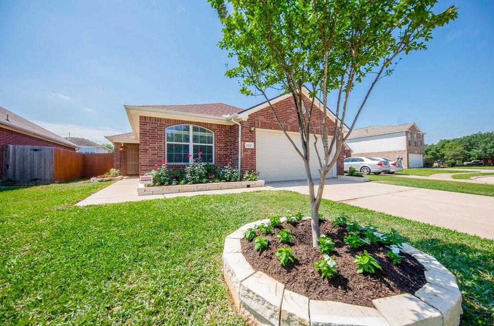 19247 Dillsbury Ct, Katy, TX 77449-4506