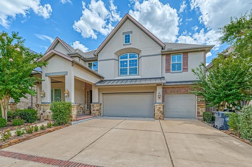 1015 Arden Oaks Dr, Sugar Land, TX 77479