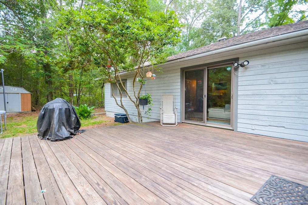 34 Tulip Hill Ct, Spring TX  77380-2709 exterior