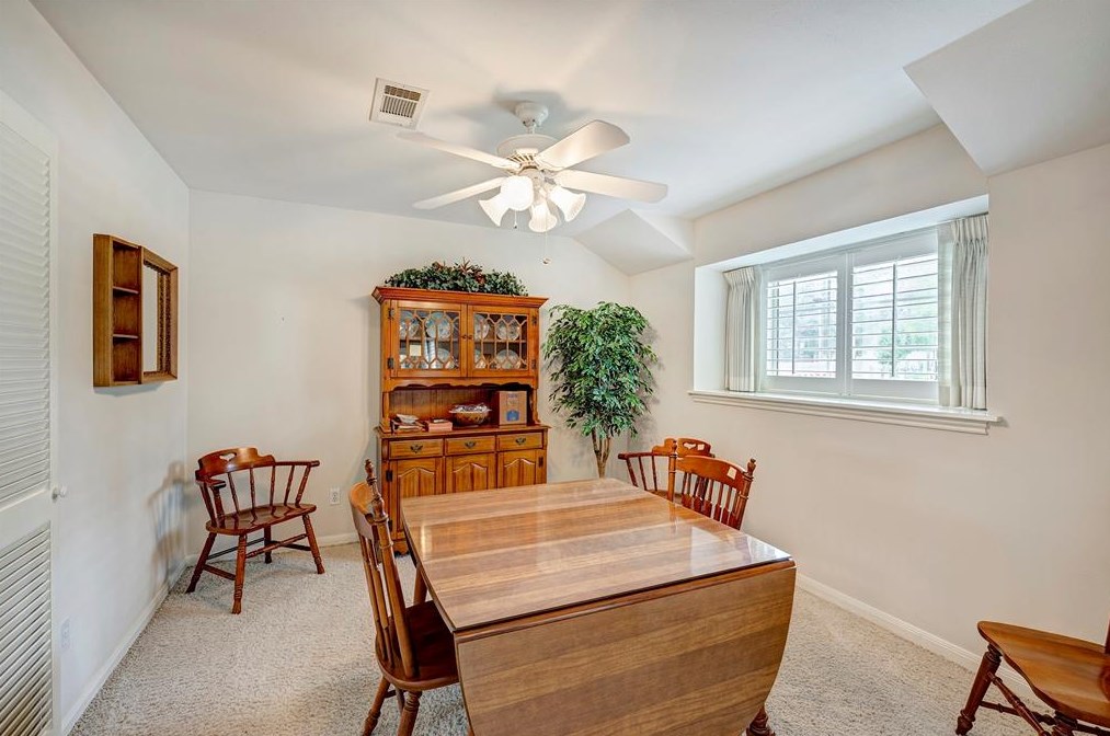 12102 Taylorcrest Rd, Houston TX  77024-4245 exterior