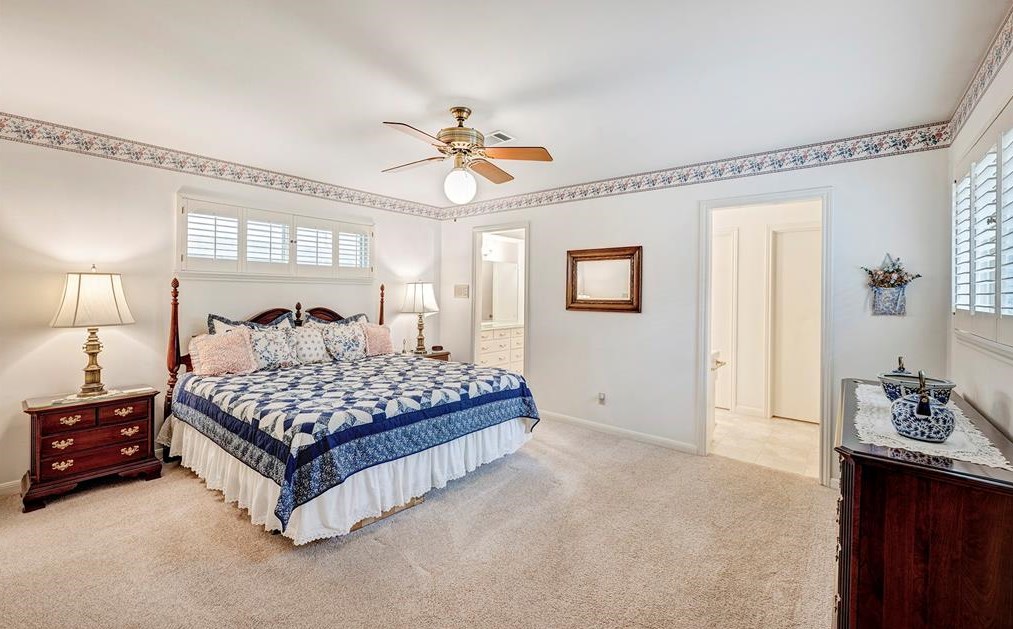 12102 Taylorcrest, Houston TX  77024-4245 exterior