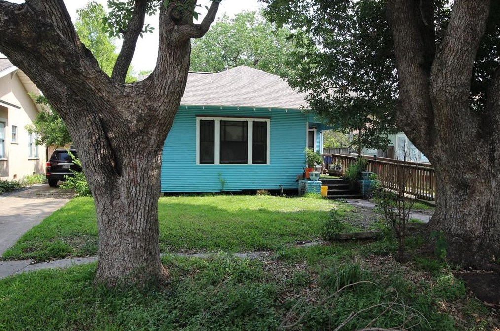815 Wendel St, Houston, TX 77009-7431