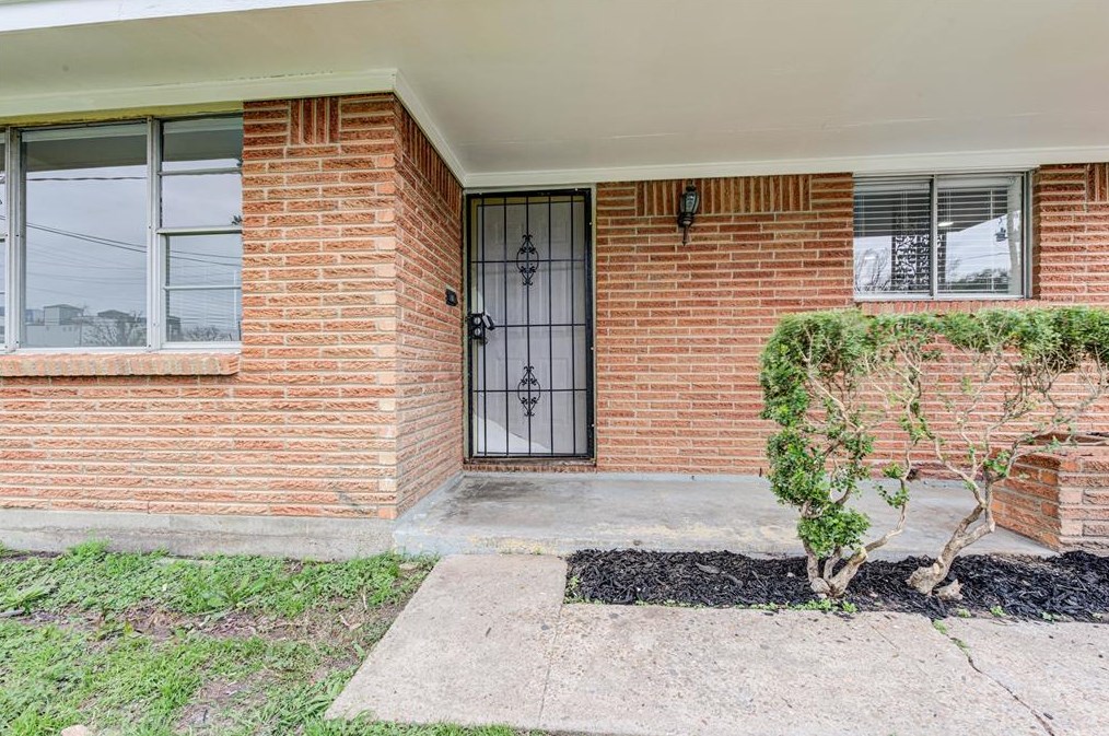 3108 Hutchins St, Houston, TX 77004