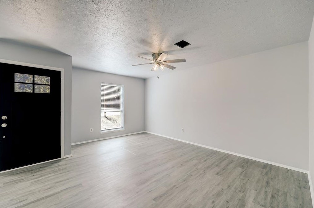 31 Wavy Oak Cir, Spring TX  77381-2846 exterior