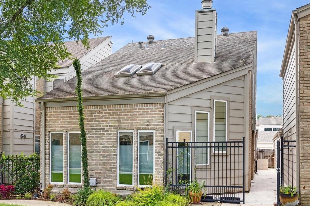 12625 Memorial Dr Apt 63, Houston, TX 77024