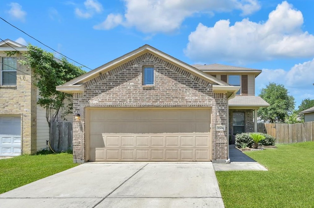 2205 Shady Birch Dr, Conroe, TX 77301-3344
