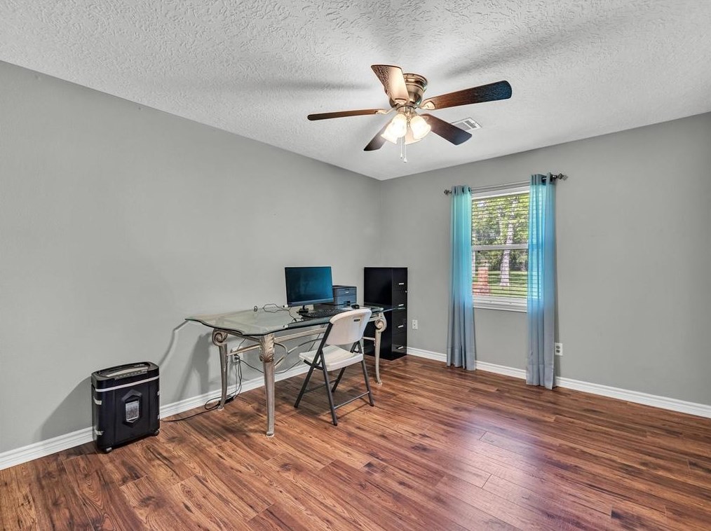 7500 Bridle Path Dr, Houston TX  77044-2709 exterior
