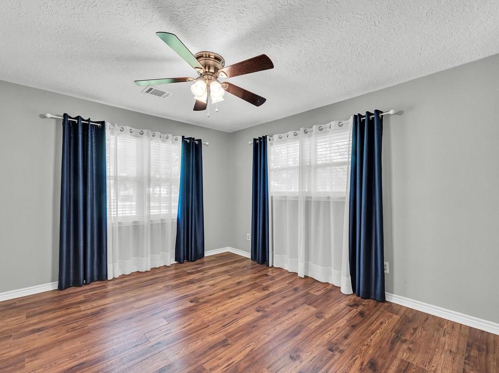 7500 Bridle Path Dr, Houston TX  77044-2709 exterior