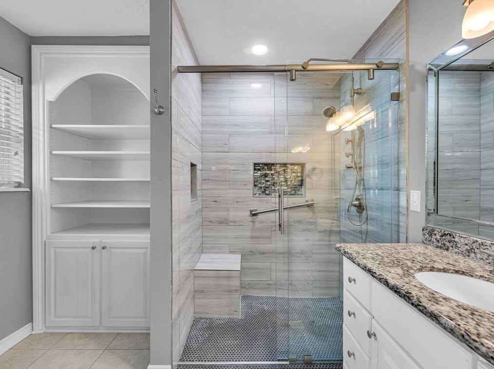 7500 Bridle Path Dr, Houston TX  77044-2709 exterior