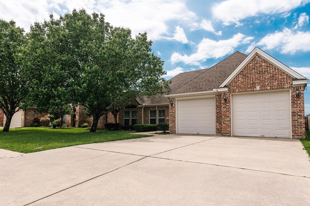 3665 Grayson Ln, Beaumont, TX 77713-4157