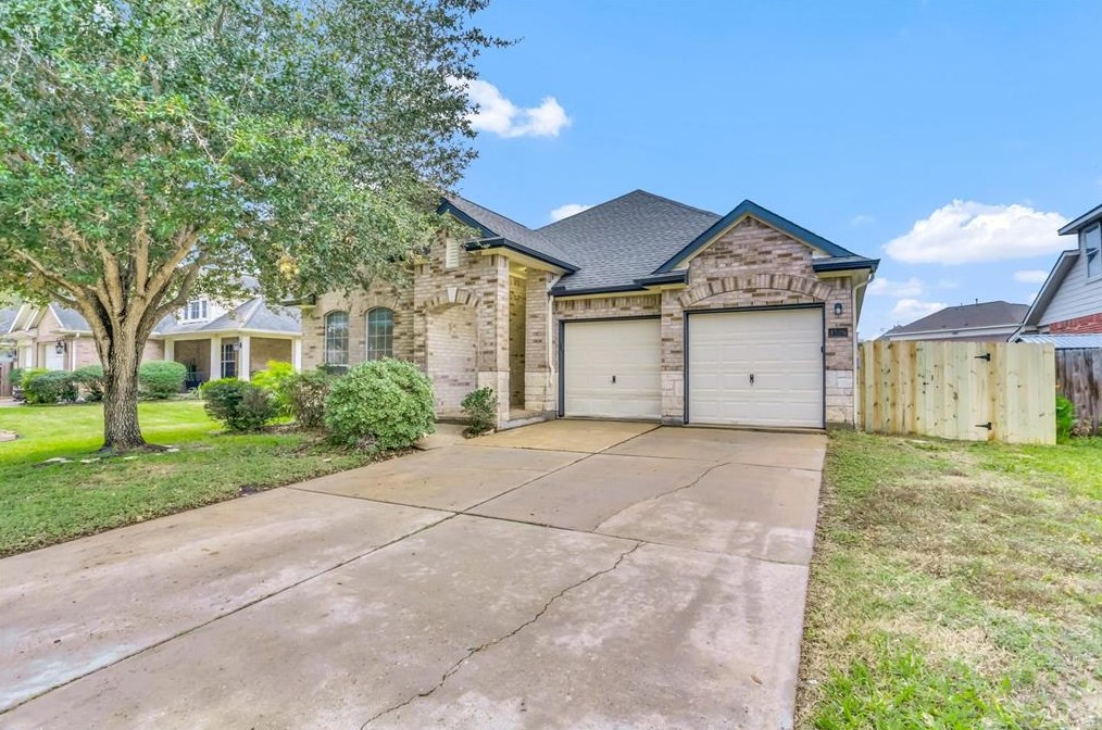 4806 Richmond Knoll Ln, Fresno, TX 77545