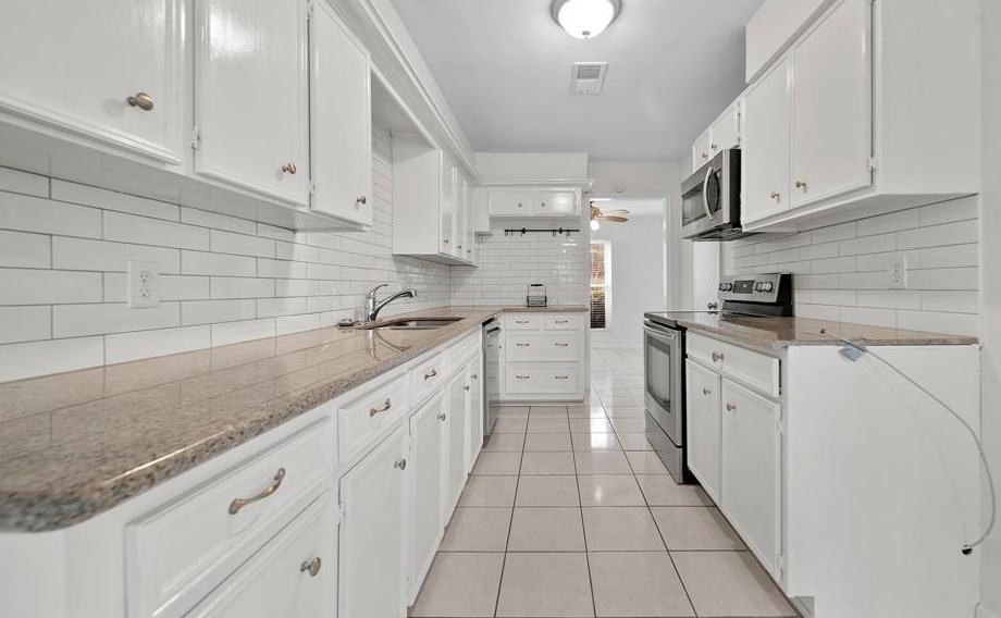 11557 Sabo Rd, Houston TX  77089-2529 exterior