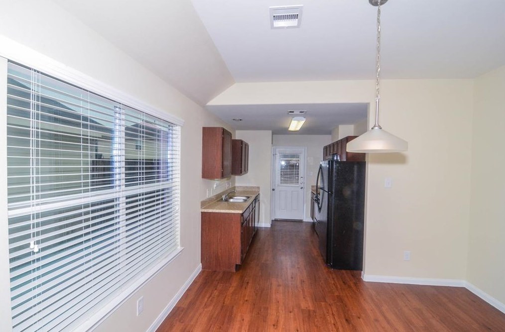 14938 Hidalgo Valley Ln, Houston TX  77090-2491 exterior