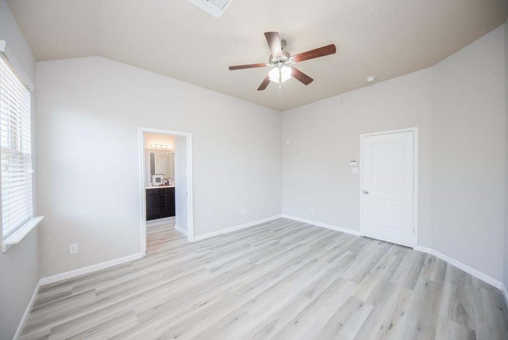 14030 Long Mdw Dr, Houston TX  77047-4657 exterior