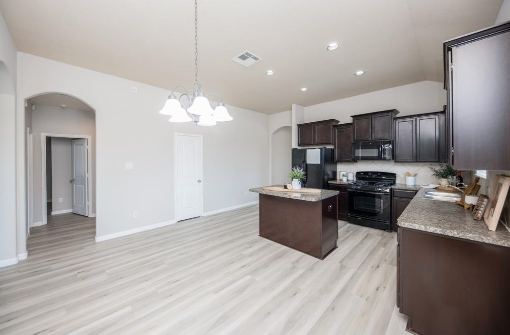 14030 Long Mdw Dr, Houston TX  77047-4657 exterior