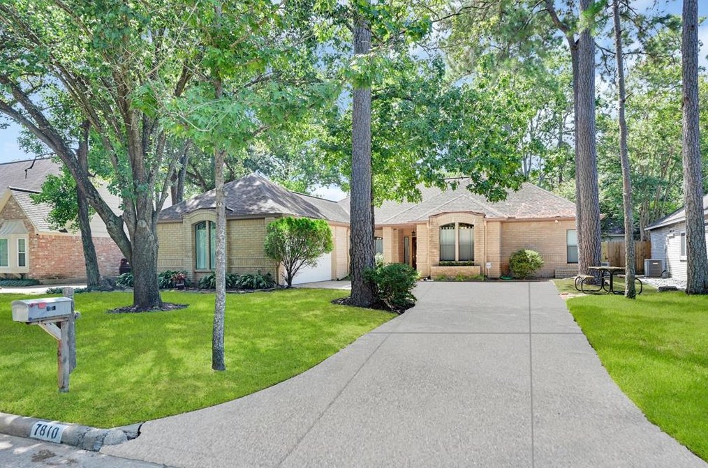 7810 King Arthur Ct, Spring, TX 77379-7100