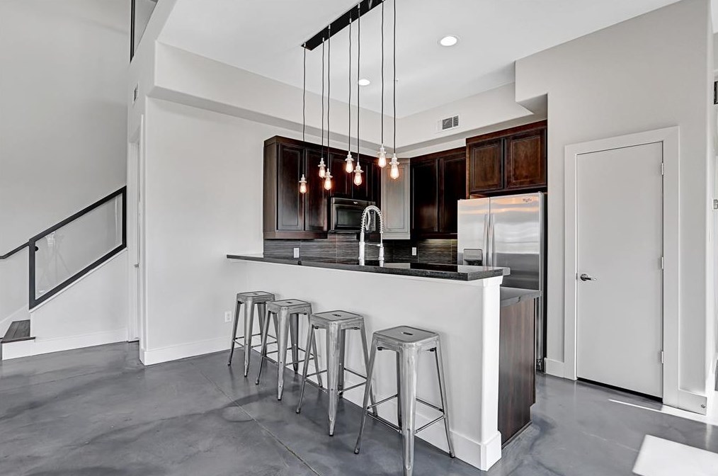 2323 Polk St Apt 306, Houston, TX 77003