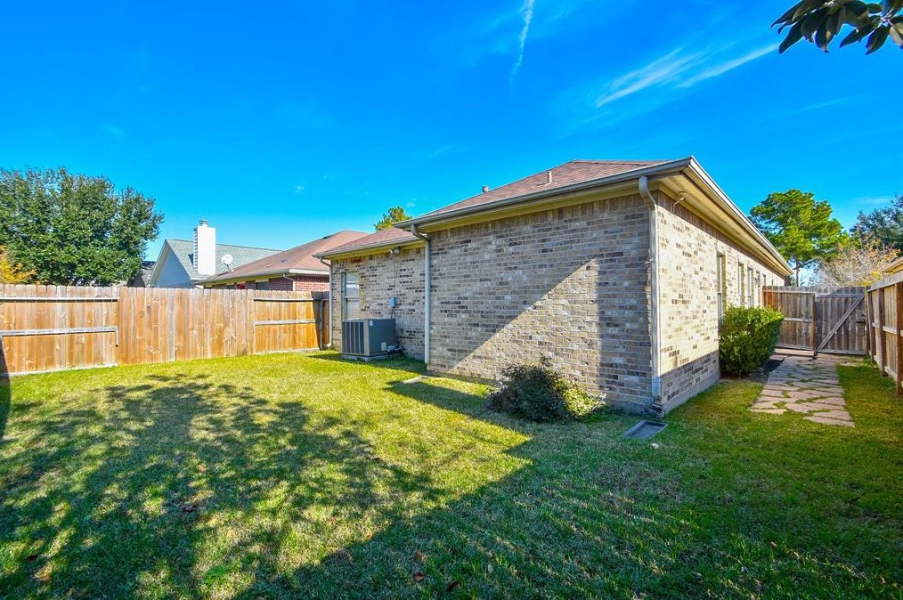 18139 Campbellford Dr, Tomball, TX 77377