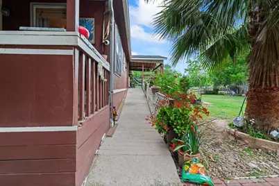 480 Sanford Lane, Wharton, TX 77488 - Photo 4