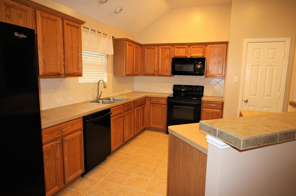 6808 Casey Ct, Pearland, TX 77584