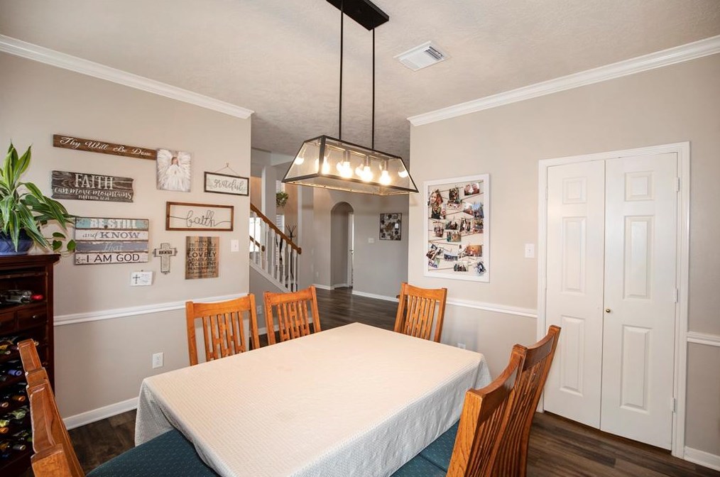 4415 Tree Line Dr, Pasadena TX 77505-3922 exterior