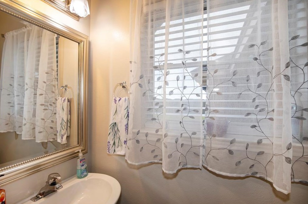 4415 Tree Line Dr, Pasadena TX 77505-3922 exterior