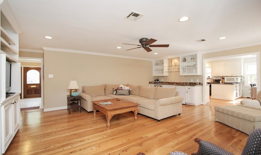 14418 Cindywood Dr, Houston TX  77079-6614 exterior