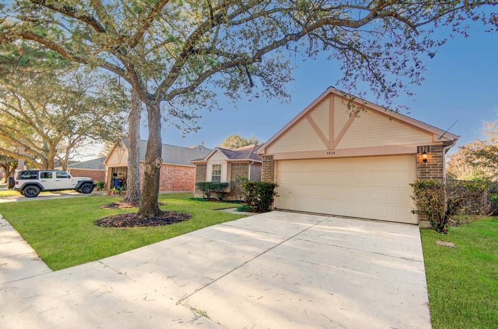 5514 Rivertree Ln, Spring TX  77379-6054 exterior