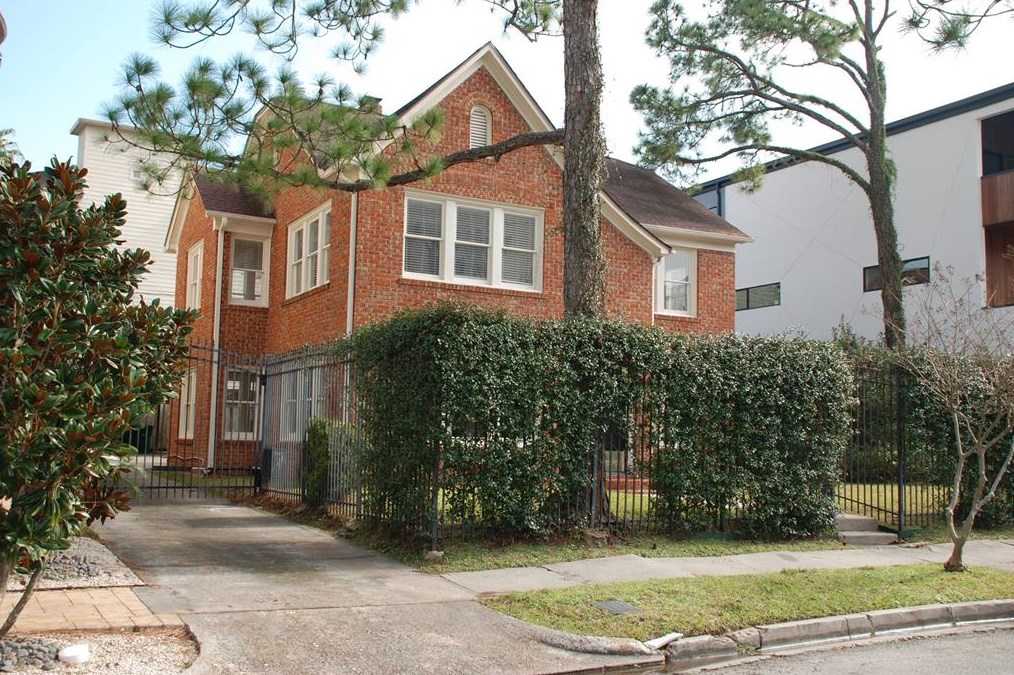 1405 Crocker St, Houston TX  77019-4320 exterior