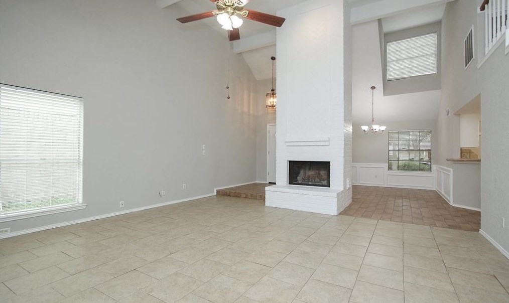 2103 Creekshire Dr, Sugar Land TX  77478-5221 exterior