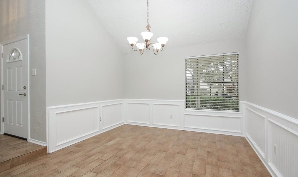 2103 Creekshire Dr, Sugar Land TX  77478-5221 exterior