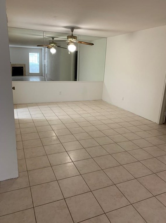 7400 Bellerive Dr Apt 915, Houston, TX 77036