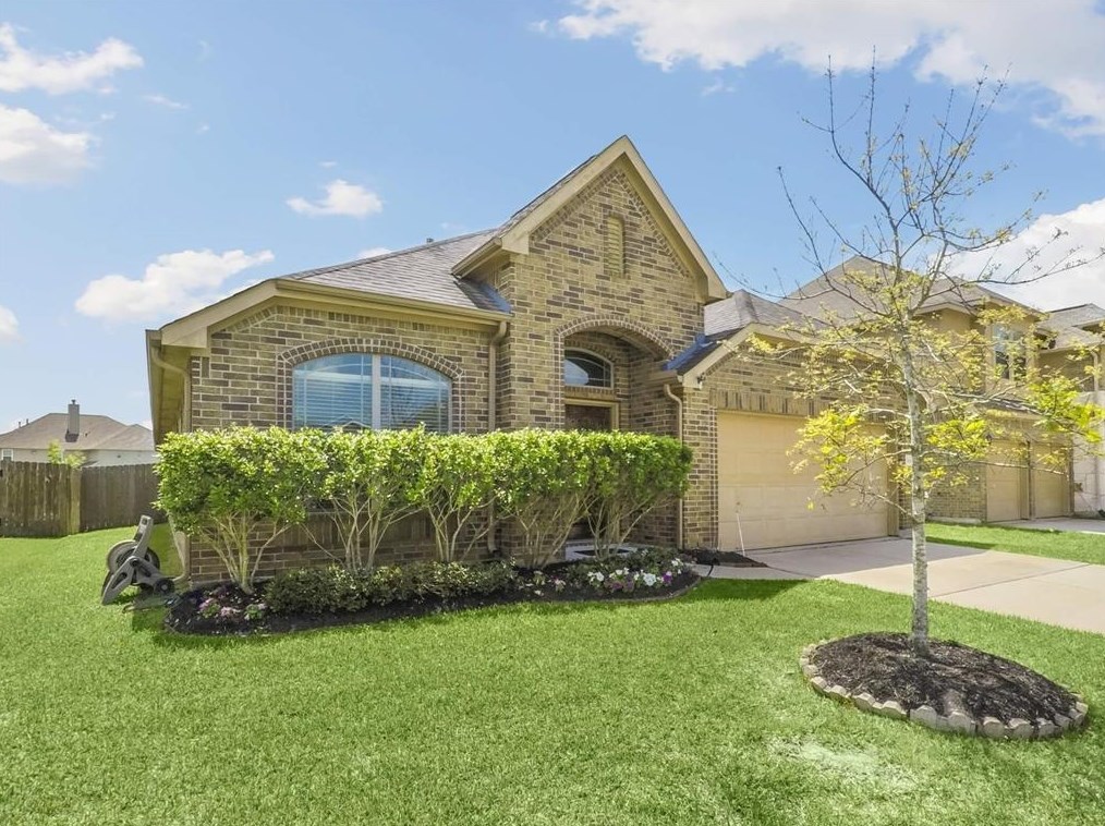 23619 Starbridge Lake Ln, Richmond, TX 77407