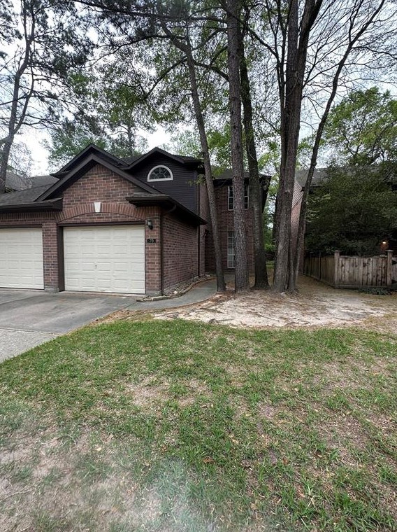 70 Willowood Cir, Spring TX  77381-2967 exterior