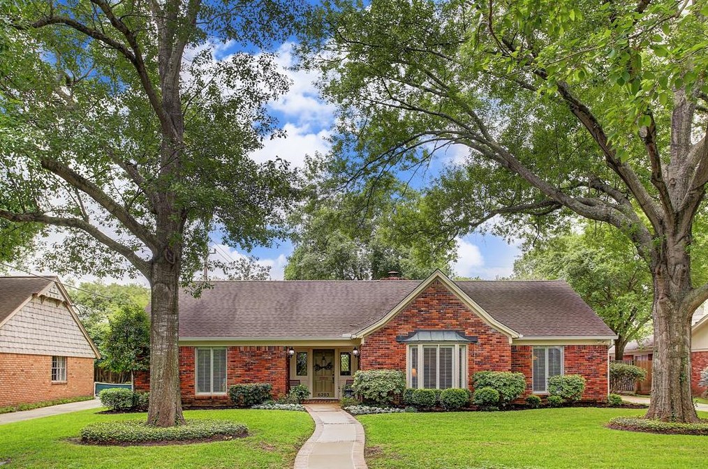 6203 Valley Forge Dr, Houston, TX 77057