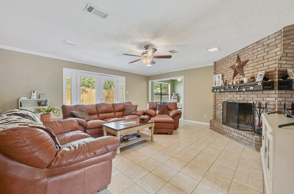 2819 Jennifer Dr, College Station, TX 77845-5719