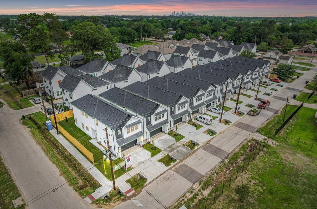 5630 Balbo St, Houston, TX 77091-4602