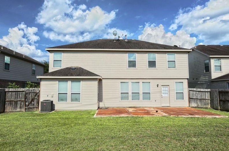 3126 Richland Spring Ln, Sugar Land, TX 77479