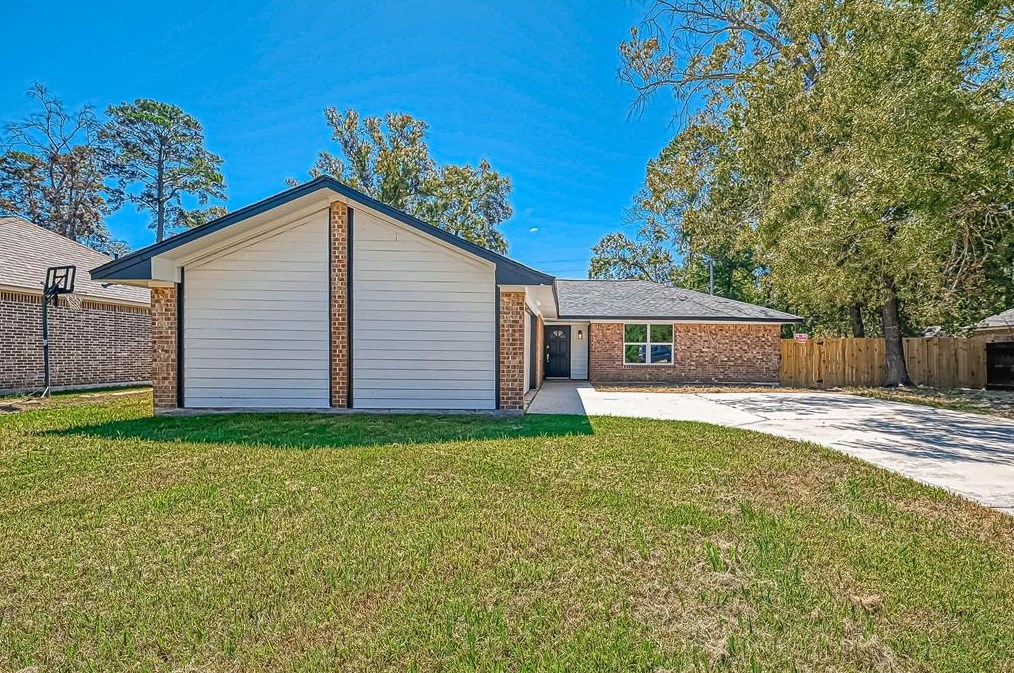 2015 Papoose Trl, Crosby TX  77532-3270 exterior