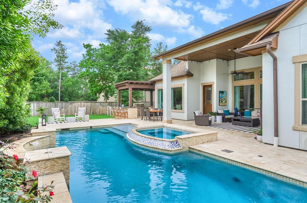 127 N Thatcher Bend Cir, Spring, TX 77389