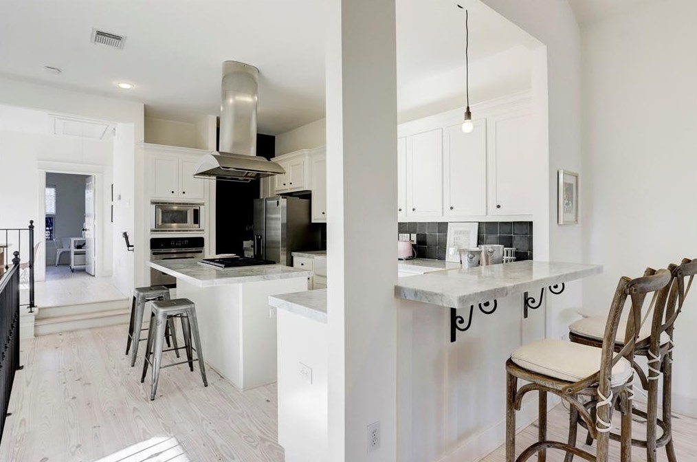 1333 Alexander St, Houston TX 77007-1422 exterior