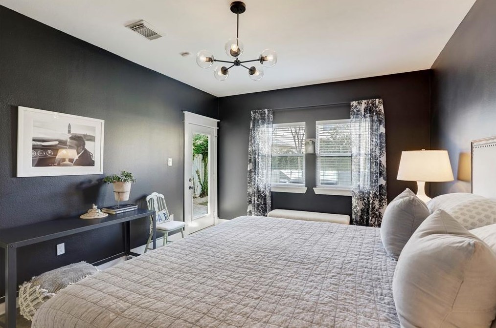 1333 Alexander St, Houston TX 77007-1422 exterior