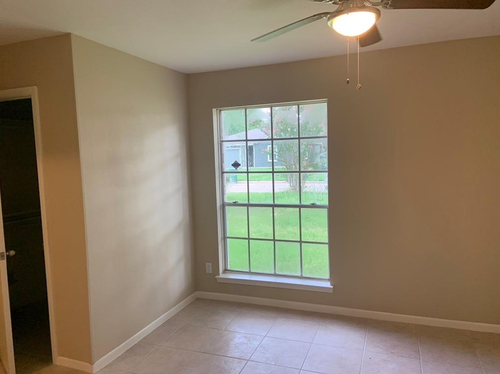 10002 Valley Wind Dr, Houston TX  77078-3619 exterior