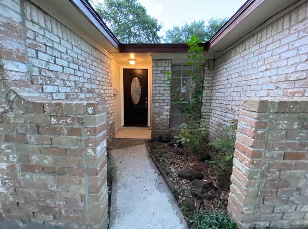 835 Reseda Dr, Houston, TX 77062