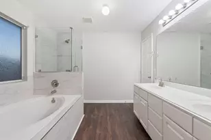 935 Sage St, Baytown, TX 77521 - Photo 16