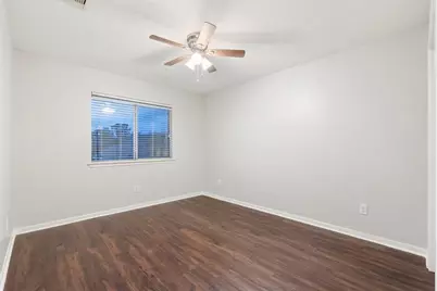 935 Sage Street, Baytown, TX 77521 - Photo 20