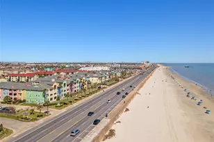 7000 Seawall Blvd, Galveston, TX 77551 - Photo 32