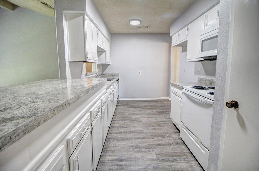 4515 Mossygate Dr, Spring TX  77373-9316 exterior